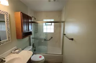 11531 Barrington Blvd, Parma Heights, OH 44130 - Photo 12