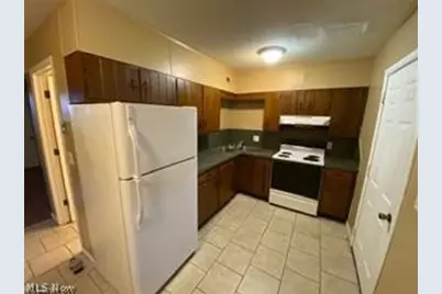 31 S State Street #2, Frazeysburg, OH 43822 - Photo 2
