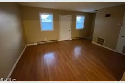 31 S State Street #2, Frazeysburg, OH 43822 - Photo 4