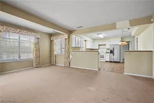 624 Hampton Ridge Dr, Akron, OH 44313 - Photo 18