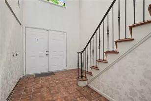 624 Hampton Ridge Dr, Akron, OH 44313 - Photo 4