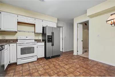 624 Hampton Ridge Drive, Akron, OH 44313 - Photo 12