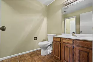 624 Hampton Ridge Dr, Akron, OH 44313 - Photo 22