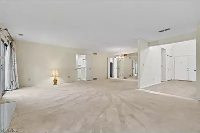 624 Hampton Ridge Drive, Akron, OH 44313 - Photo 8