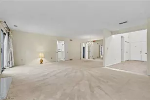 624 Hampton Ridge Dr, Akron, OH 44313 - Photo 8
