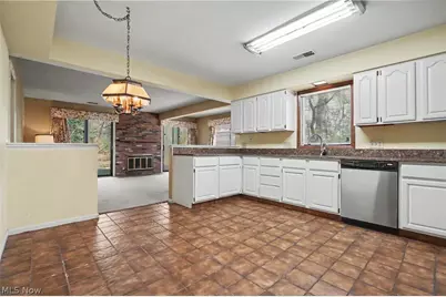624 Hampton Ridge Drive, Akron, OH 44313 - Photo 14