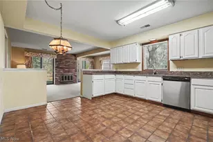 624 Hampton Ridge Dr, Akron, OH 44313 - Photo 14