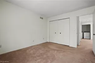 624 Hampton Ridge Dr, Akron, OH 44313 - Photo 28