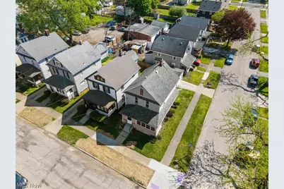 299 NW 5th Street NW, Barberton, OH 44203 - Photo 4