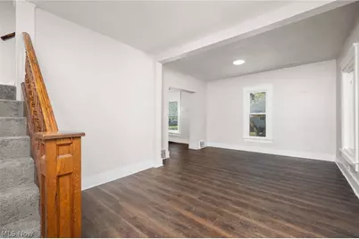 299 NW 5th Street NW, Barberton, OH 44203 - Photo 12