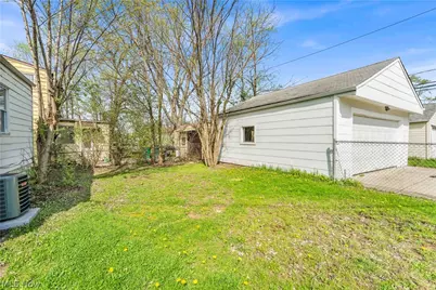 19703 Fairway Avenue, Maple Heights, OH 44137 - Photo 26