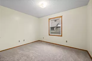 4910 & 4912 Yorkshire Ave, Parma, OH 44134 - Photo 24