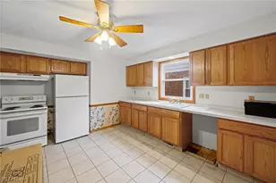 4910 & 4912 Yorkshire Ave, Parma, OH 44134 - Photo 8