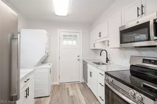 199 E 235th St, Euclid, OH 44123 - Photo 8