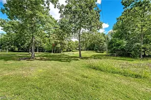 18229 Howe Rd, Strongsville, OH 44136 - Photo 4