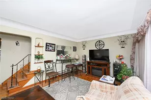 17812 Dalewood Ave, Maple Heights, OH 44137 - Photo 4