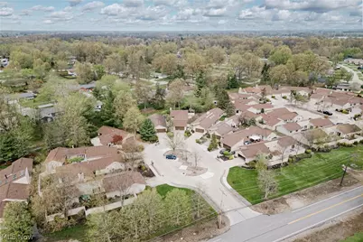 22156 Meadowsouth Court, Strongsville, OH 44149 - Photo 4