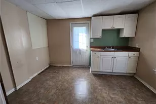 19850 Ormiston Ave, Euclid, OH 44119 - Photo 8