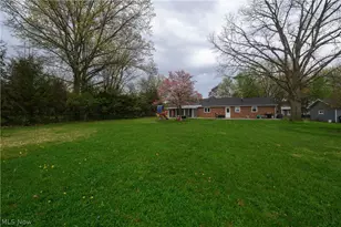 819 E 5th St, Dover, OH 44622 - Photo 10