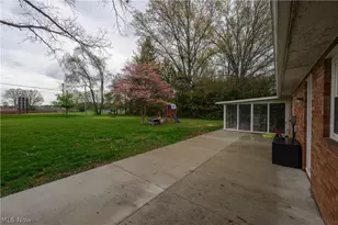 819 E 5th St, Dover, OH 44622 - Photo 4
