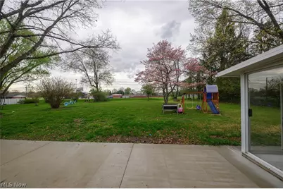 819 E 5th Street, Dover, OH 44622 - Photo 6