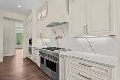5084 Neptune Oval, Solon, OH 44139 - Photo 8