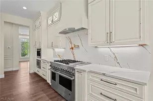 5084 Neptune Ovl, Solon, OH 44139 - Photo 8