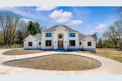 5084 Neptune Oval, Solon, OH 44139 - Photo 2