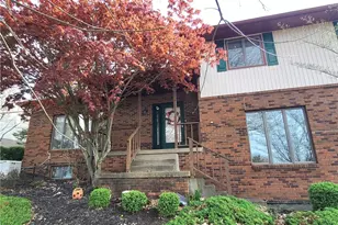 106 Martha Dr, St Clairsville, OH 43950 - Photo 2