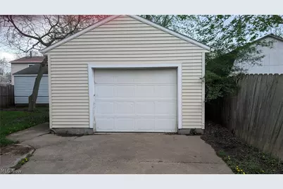 2201 Randall Street, Lorain, OH 44052 - Photo 14
