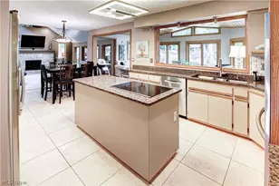 77 Carr Rd, Hinckley, OH 44233 - Photo 4