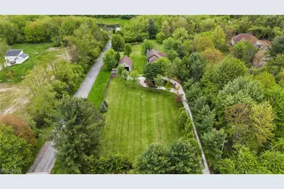2203 S Medina Line Road, Wadsworth, OH 44281 - Photo 4