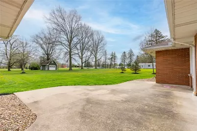 300 Homeworth Road, Alliance, OH 44601 - Photo 40