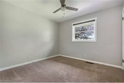 300 Homeworth Road, Alliance, OH 44601 - Photo 14