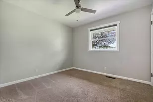 300 Homeworth Rd, Alliance, OH 44601 - Photo 14