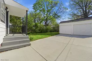 2009 Marlindale Rd, Loveland, OH 44118 - Photo 2