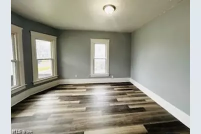241 5th Street NW, Barberton, OH 44203 - Photo 10