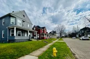 241 5th St NW, Barberton, OH 44203 - Photo 2