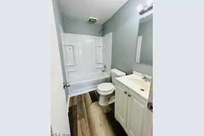 241 5th Street NW, Barberton, OH 44203 - Photo 6
