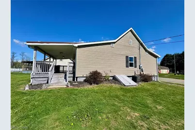 308 N Chestnut Street N, Gnadenhutten, OH 44629 - Photo 2