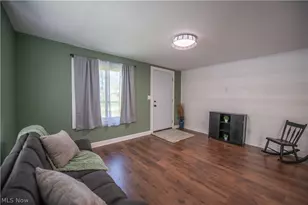 324 Charlotte Ave SE, Canton, OH 44707 - Photo 6