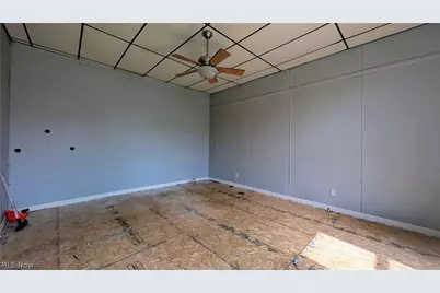 77 Maryland Street, Wheeling, WV 26003 - Photo 2