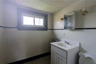 77 Maryland St, Wheeling, WV 26003 - Photo 12