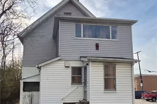 2023 Warren Rd, Oakwood, OH 44107 - Photo 4