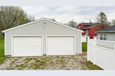 9841 Green Drive, Windham, OH 44288 - Photo 4
