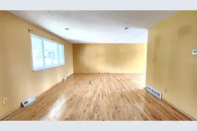 20051 Hillcrest Drive, Euclid, OH 44117 - Photo 10