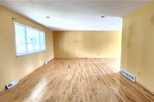 20051 Hillcrest Dr, Euclid, OH 44117 - Photo 10