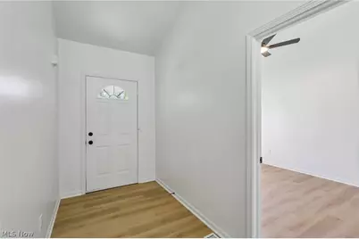 710 Erie Road, Eastlake, OH 44095 - Photo 6