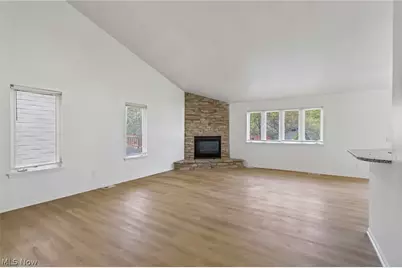 710 Erie Road, Eastlake, OH 44095 - Photo 8