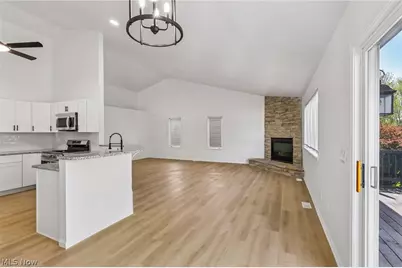 710 Erie Road, Eastlake, OH 44095 - Photo 14